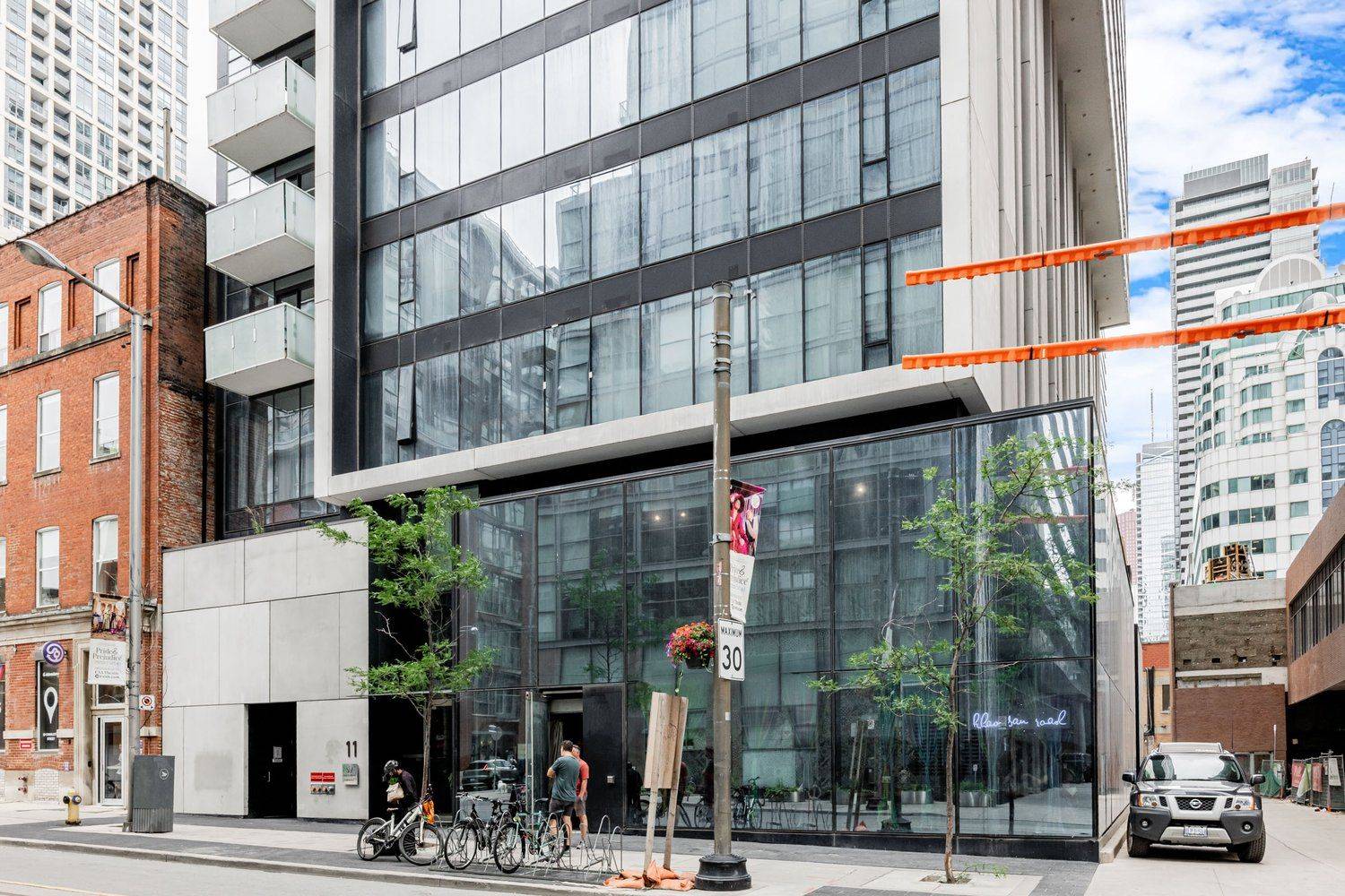 11 Charlotte ST #2404, Toronto C01, ON M5V 0M6
