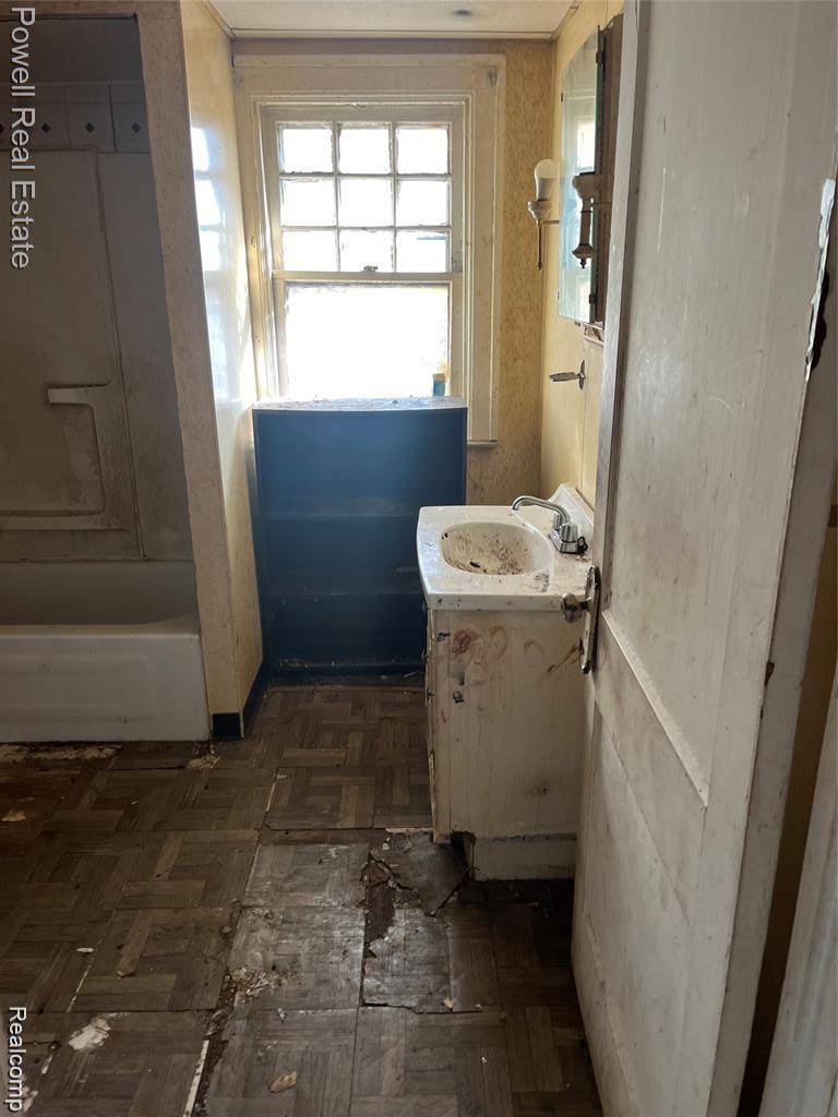 Highland Park, MI 48203,189 Tuxedo ST