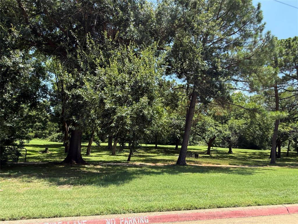 Euless, TX 76039,24 Abbey Road