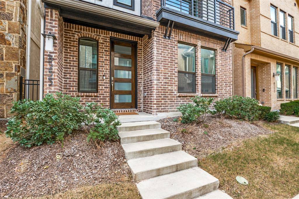 Dallas, TX 75231,8233 Laflin Lane