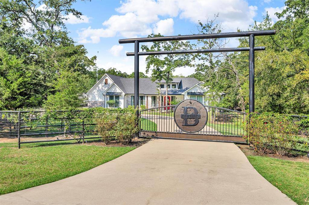 Quinlan, TX 75474,297 Timberwood Trail