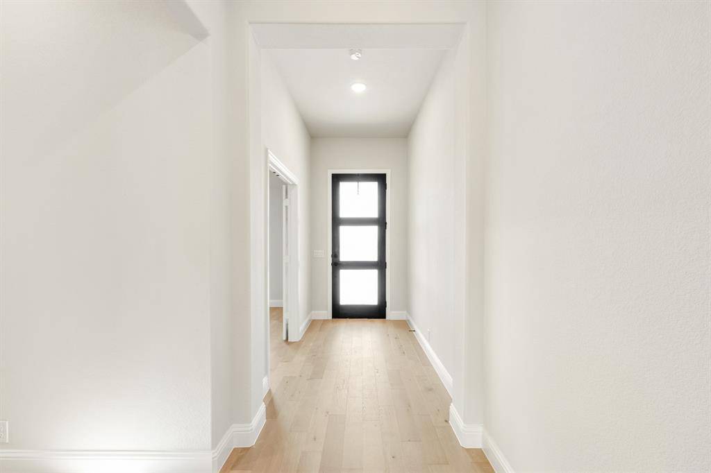 Granbury, TX 76049,355 Paddle Boat Drive