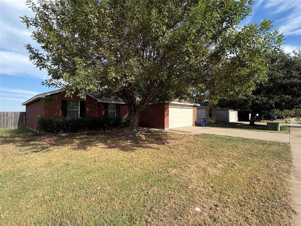 Burleson, TX 76028,325 Indian Blanket Drive