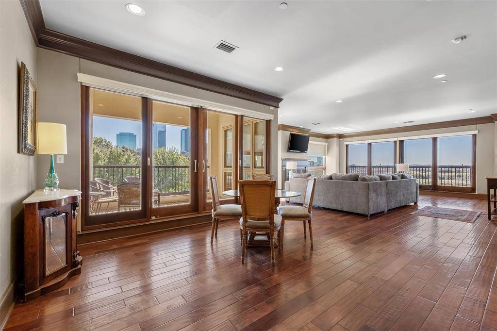 Fort Worth, TX 76102,501 Samuels Avenue #230