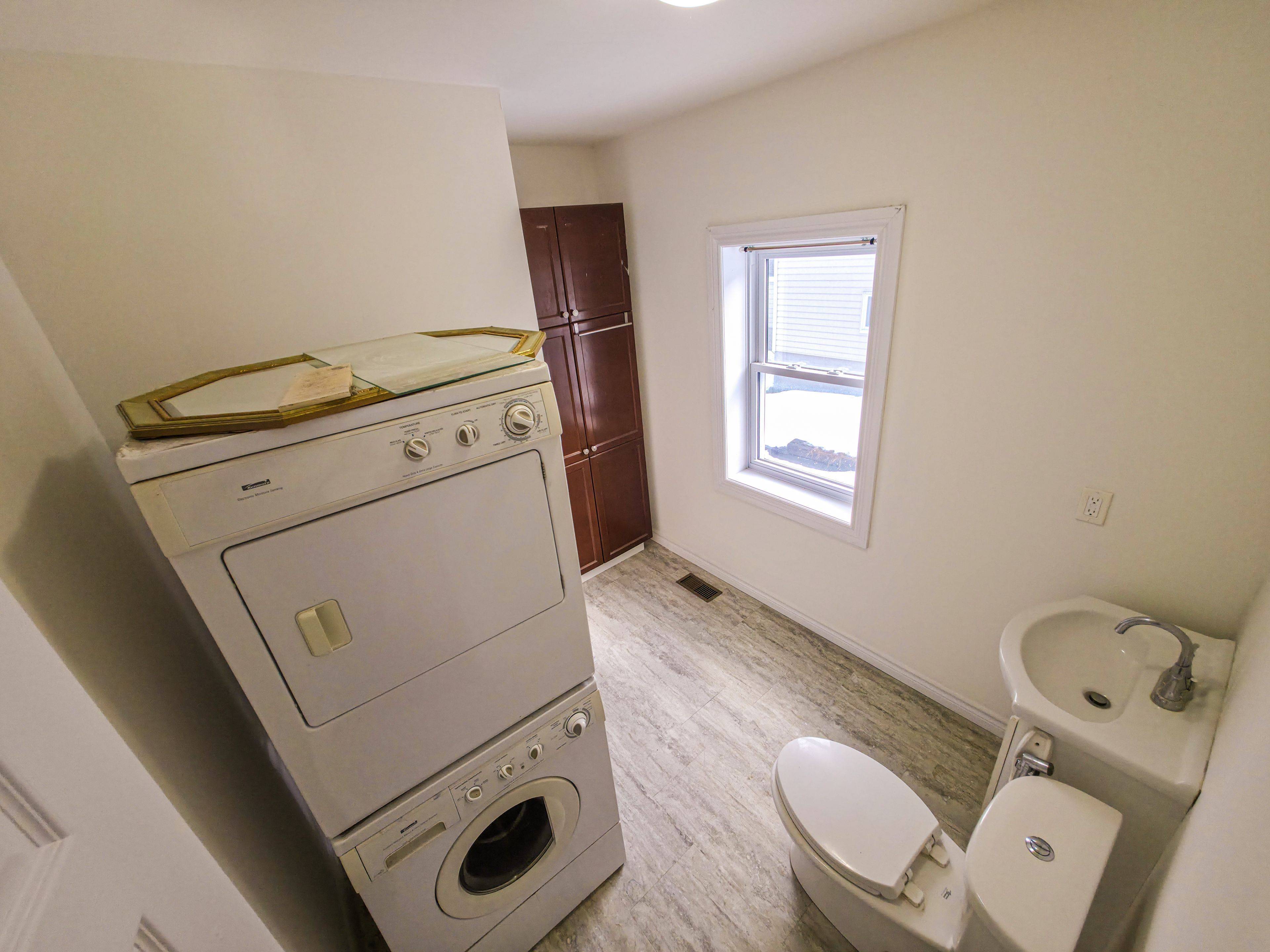 Mapleton, ON N0G 1P0,20 High ST