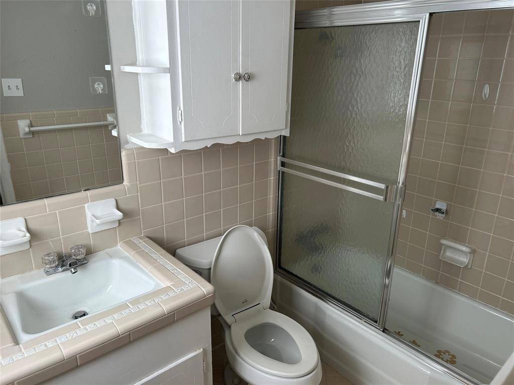 Dallas, TX 75231,7458 Walling Lane