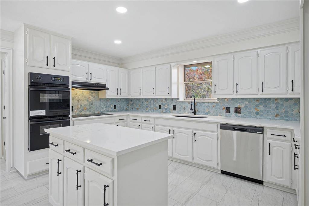 Benbrook, TX 76132,62 Legend Road