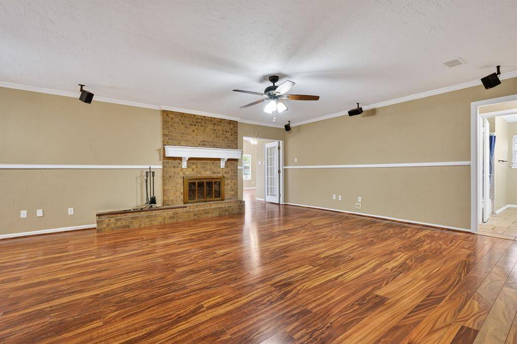 Granbury, TX 76048,1305 Elizabeth Boulevard