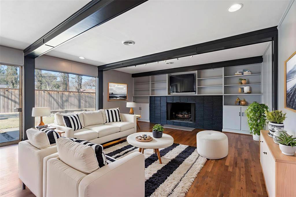 Dallas, TX 75214,6527 Axton Circle