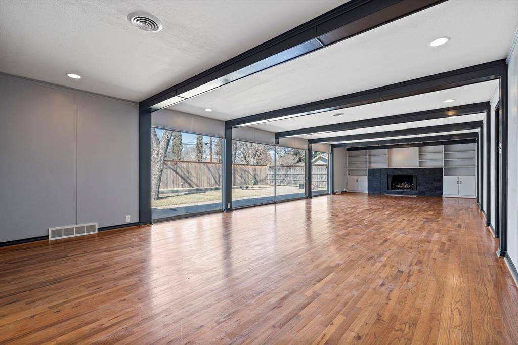 Dallas, TX 75214,6527 Axton Circle