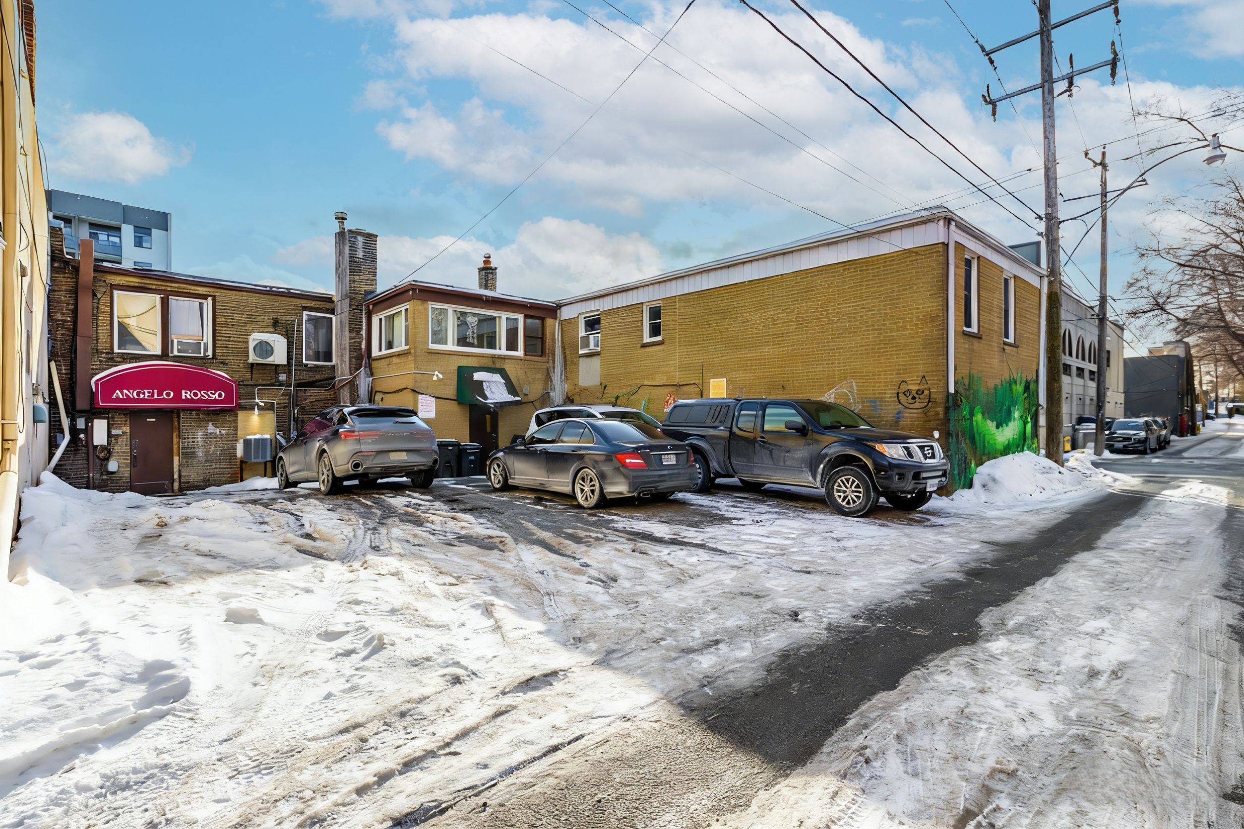 1064 Eglinton AVE W, Toronto C04, ON M6C 2C5