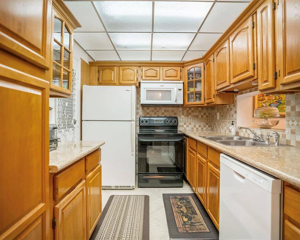 Miami, FL 33162,16750 NE 14th Ave #212