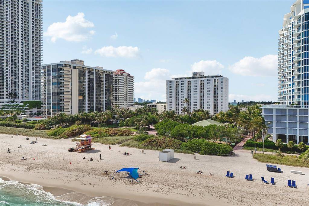 Miami Beach, FL 33141,6450 Collins Ave #901