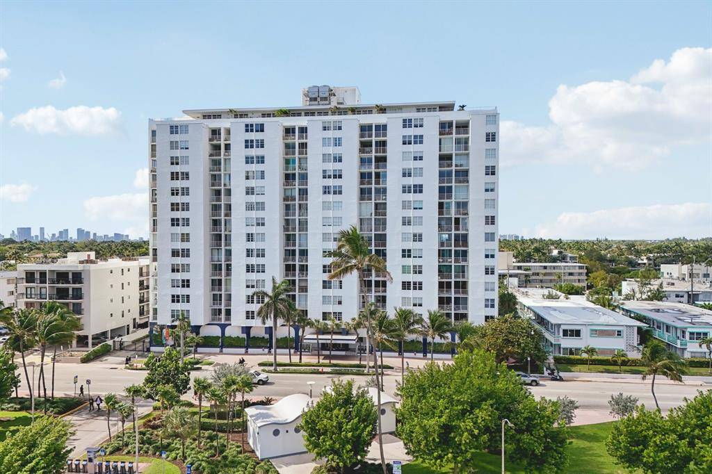 Miami Beach, FL 33141,6450 Collins Ave #901