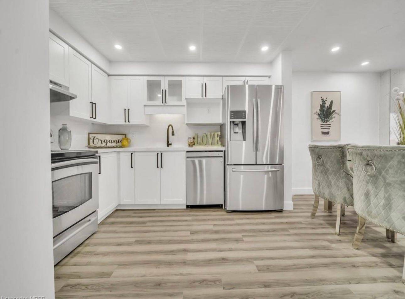 Kitchener, ON N2E 4J5,239 Red Clover CT