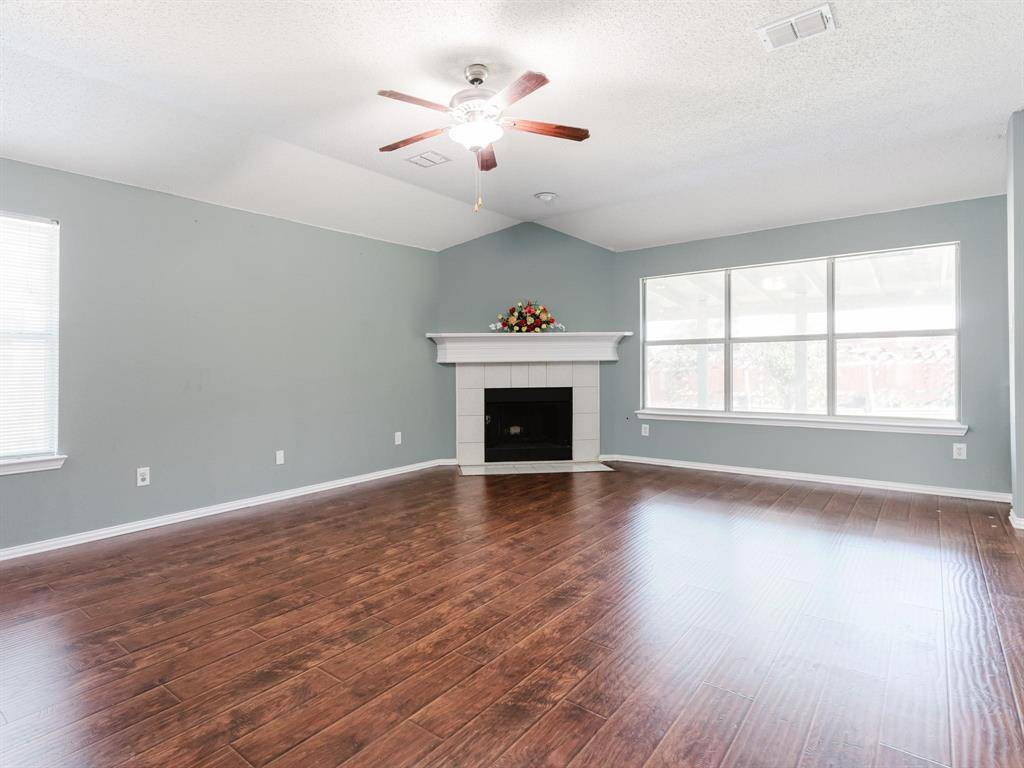 Arlington, TX 76014,1524 Ballesteros Court