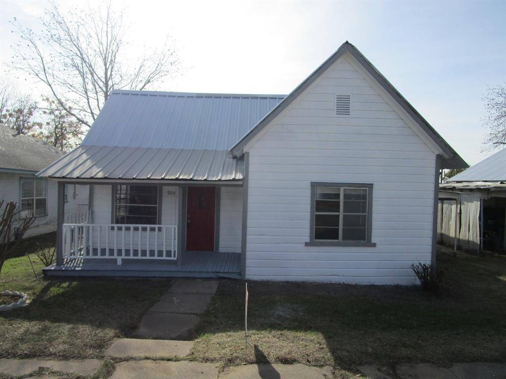 Santa Anna, TX 76878,905 Wallis Avenue