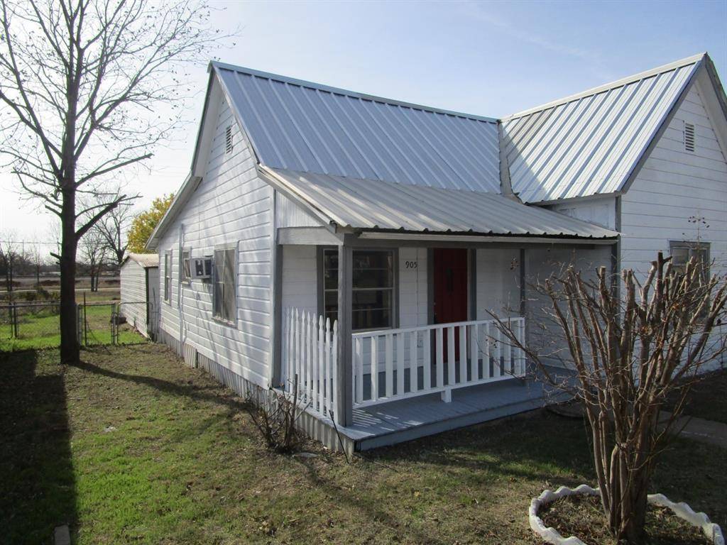 Santa Anna, TX 76878,905 Wallis Avenue