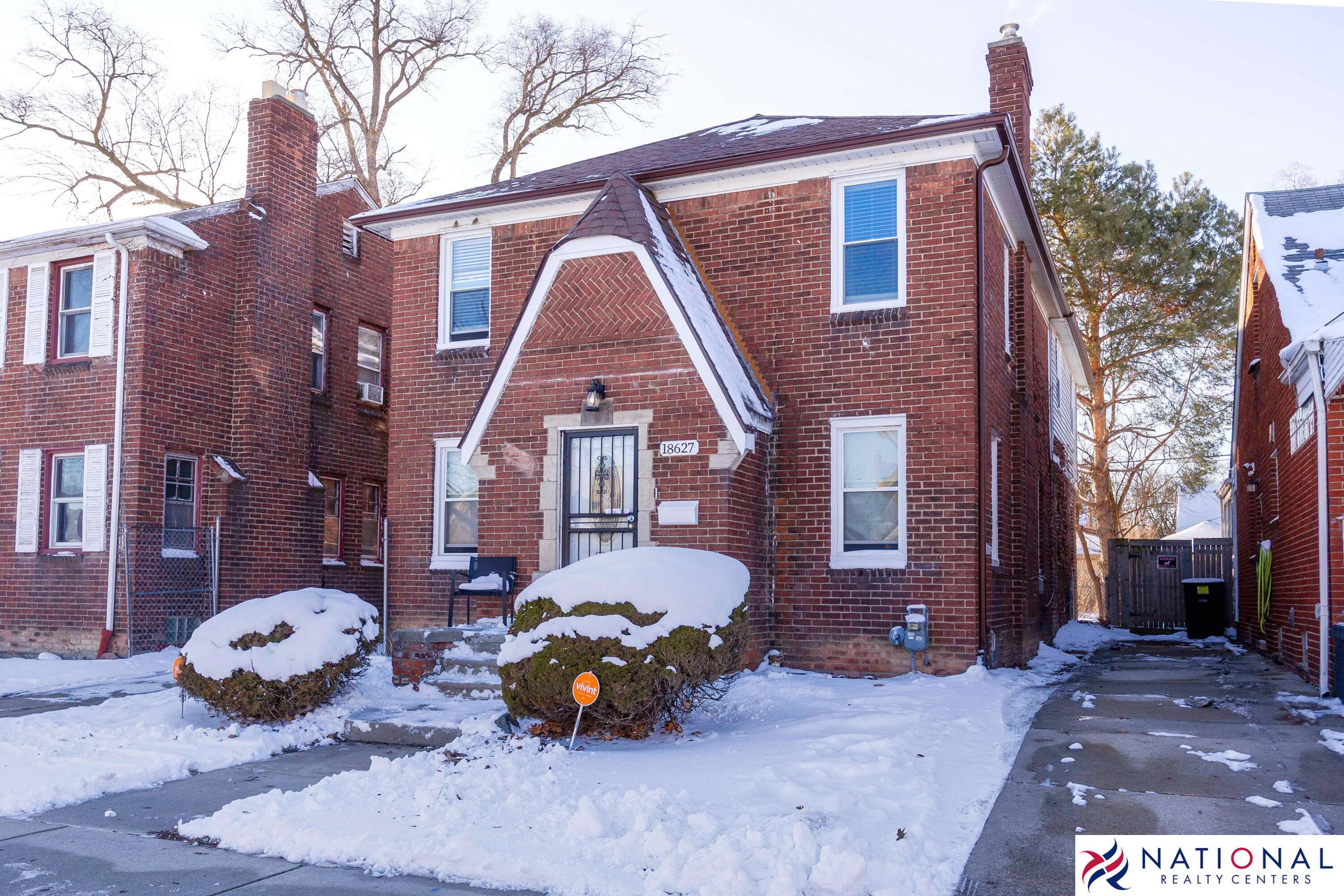 Detroit, MI 48221,18627 Washburn ST