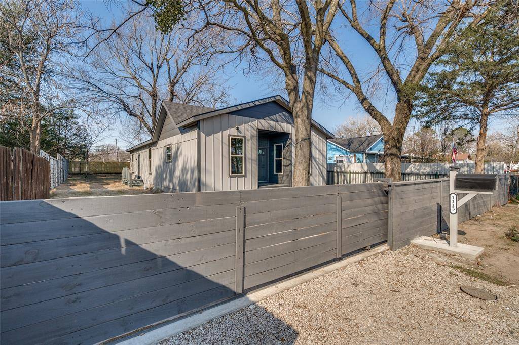 Dallas, TX 75217,1113 Seaford Drive
