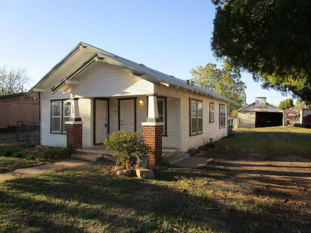 Hamlin, TX 79520,220 SW 5th Street