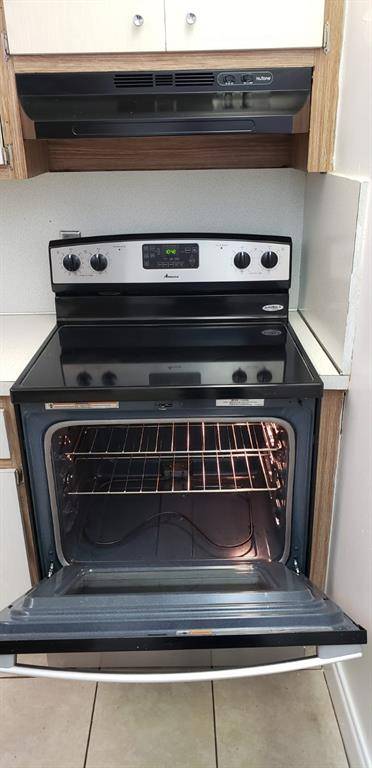 North Miami Beach, FL 33162,16450 Miami Dr #405