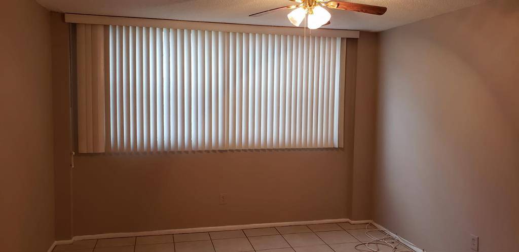 North Miami Beach, FL 33162,16450 Miami Dr #405