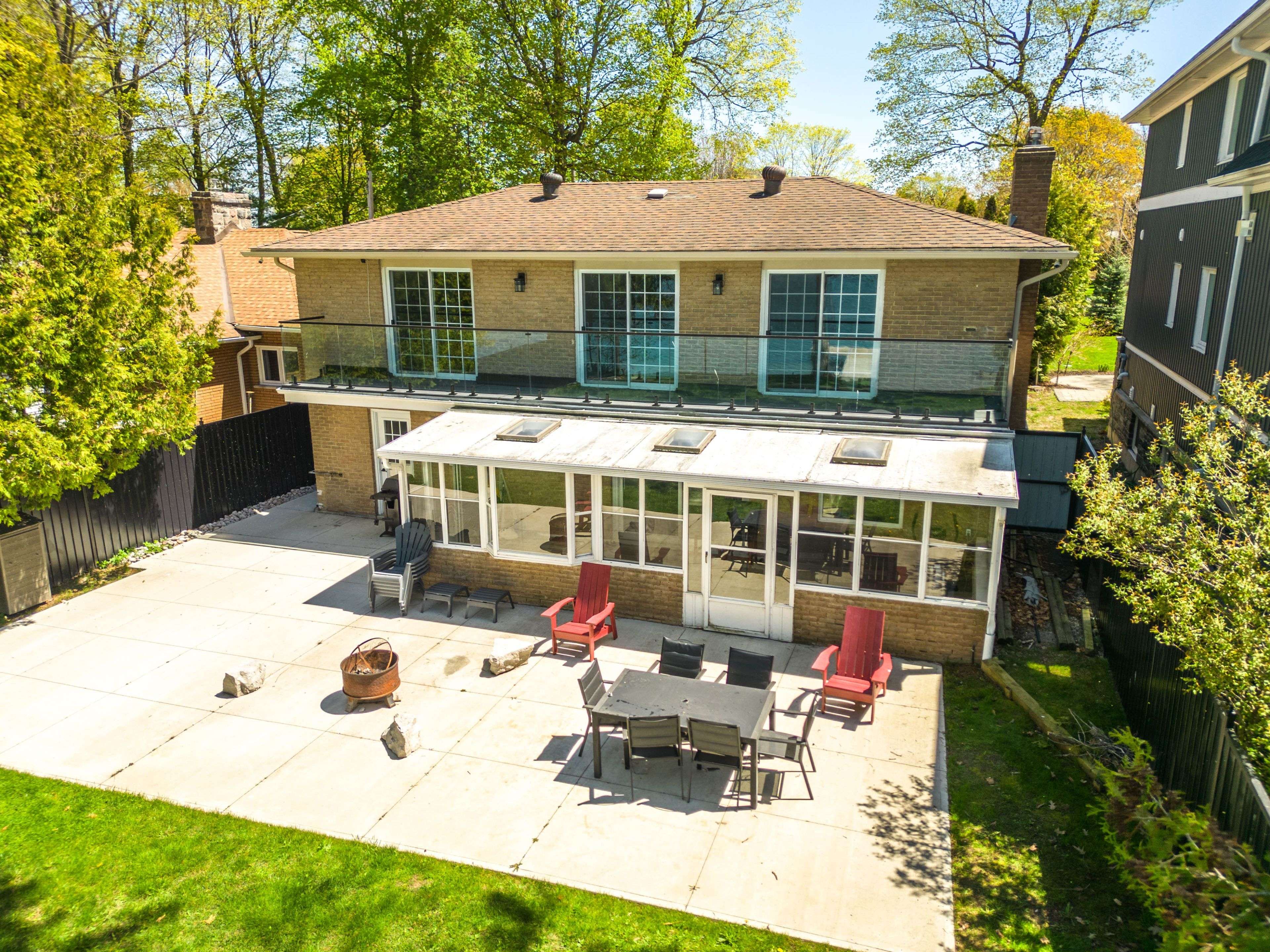 Orillia, ON L3V 6P3,694 Broadview AVE