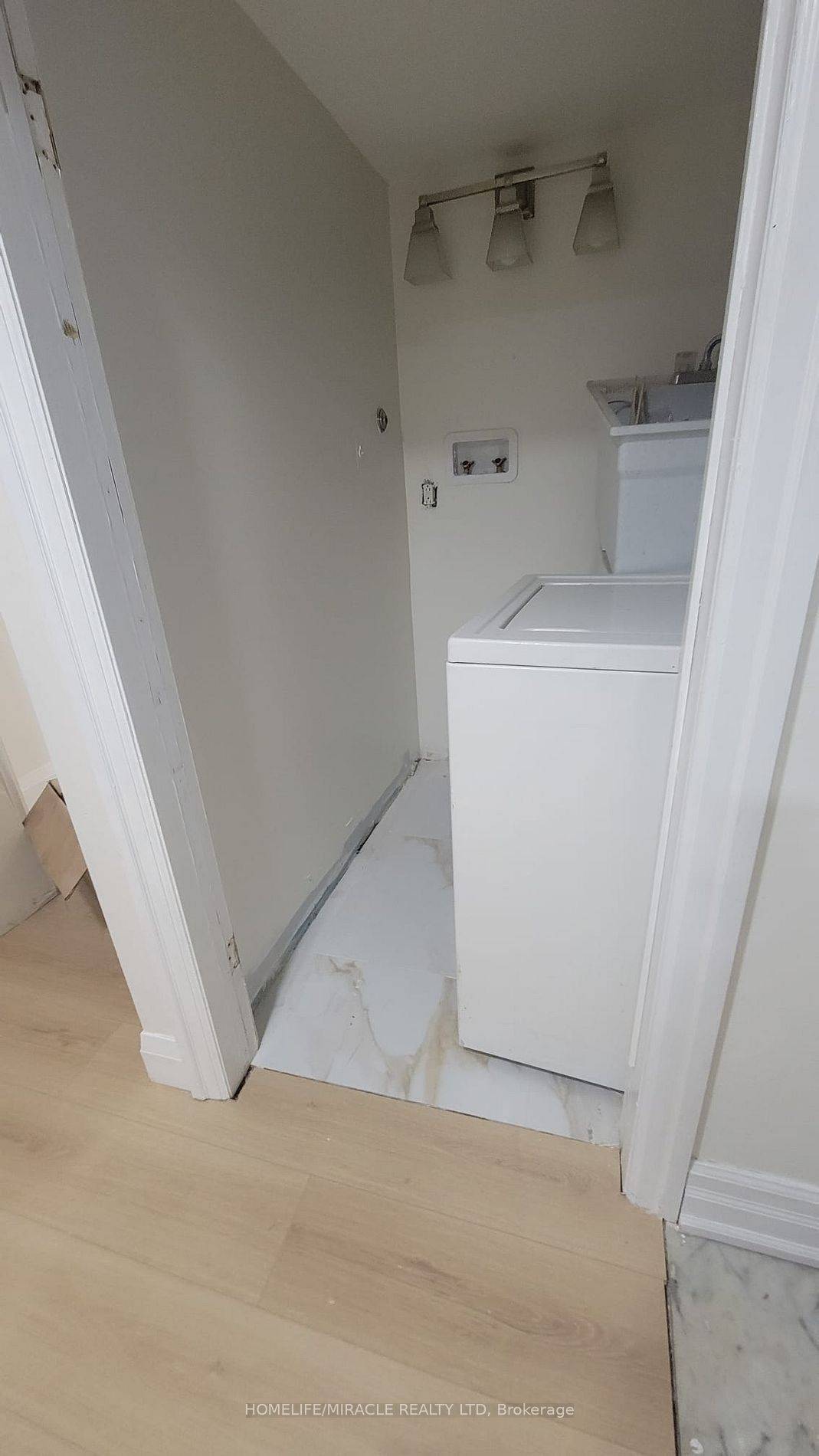 Mississauga, ON L5E 2A8,1058 Alexandra AVE #Bsmt