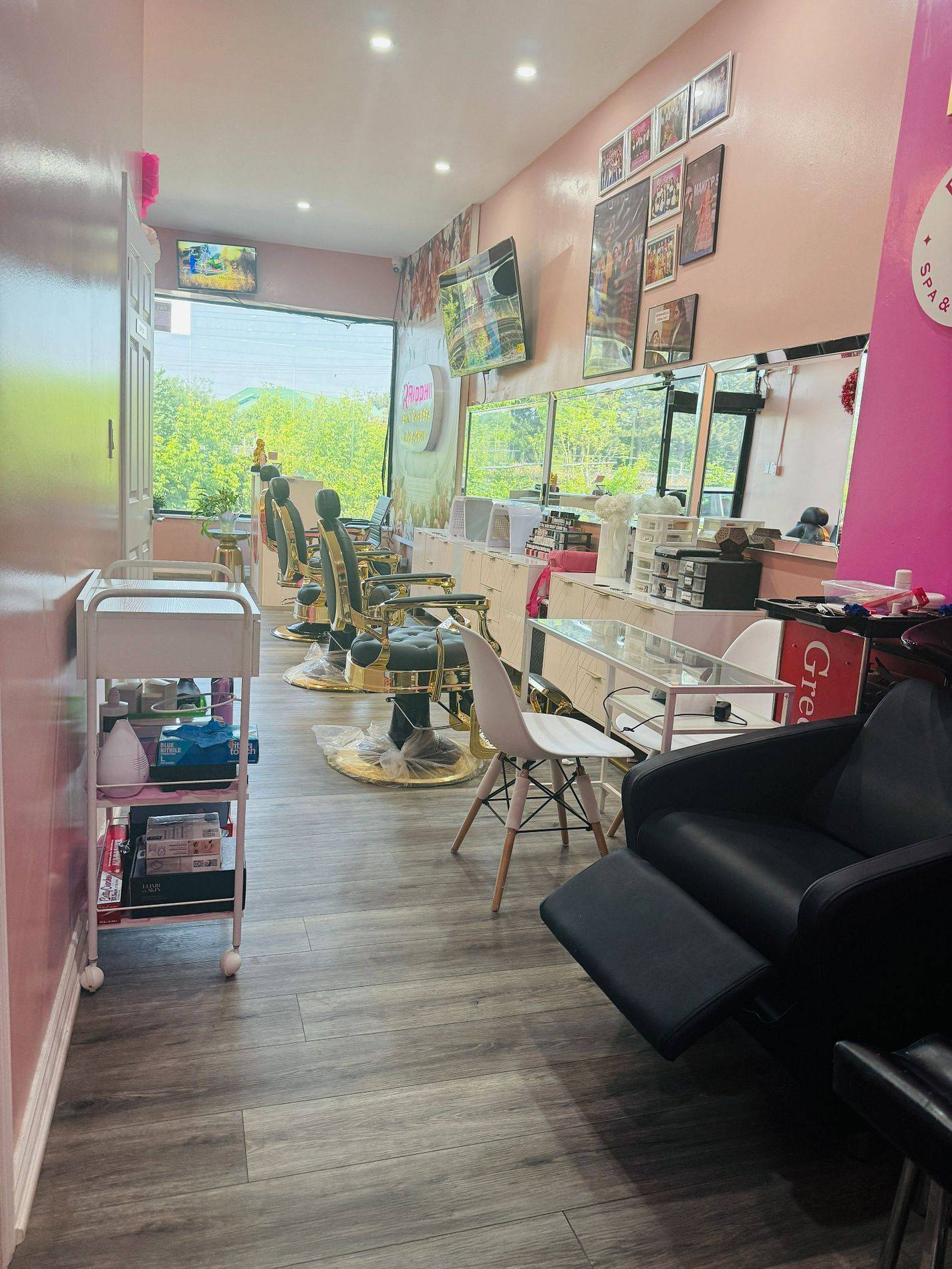 Mississauga, ON L4T 2G8,7060 Airport RD