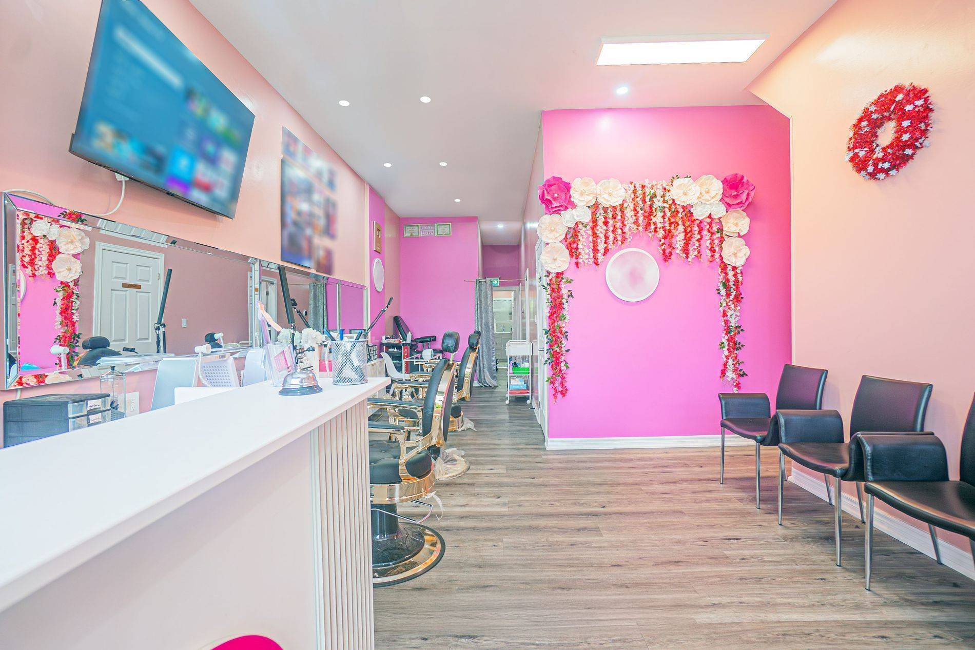 Mississauga, ON L4T 2G8,7060 Airport RD