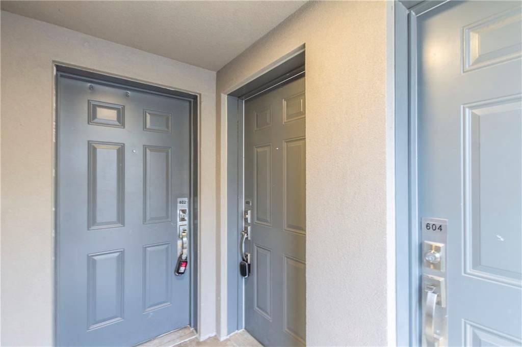 Burlington, ON L7T 4A8,1129 Cooke BLVD #603