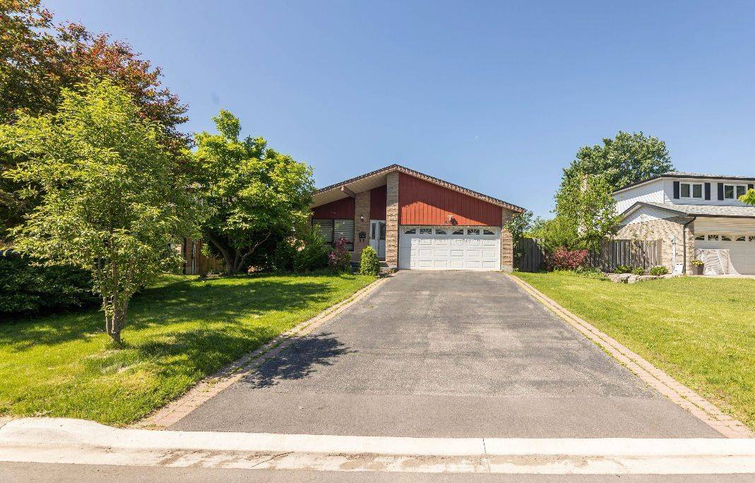 Milton, ON L9T 4E5,468 Gowland CRES