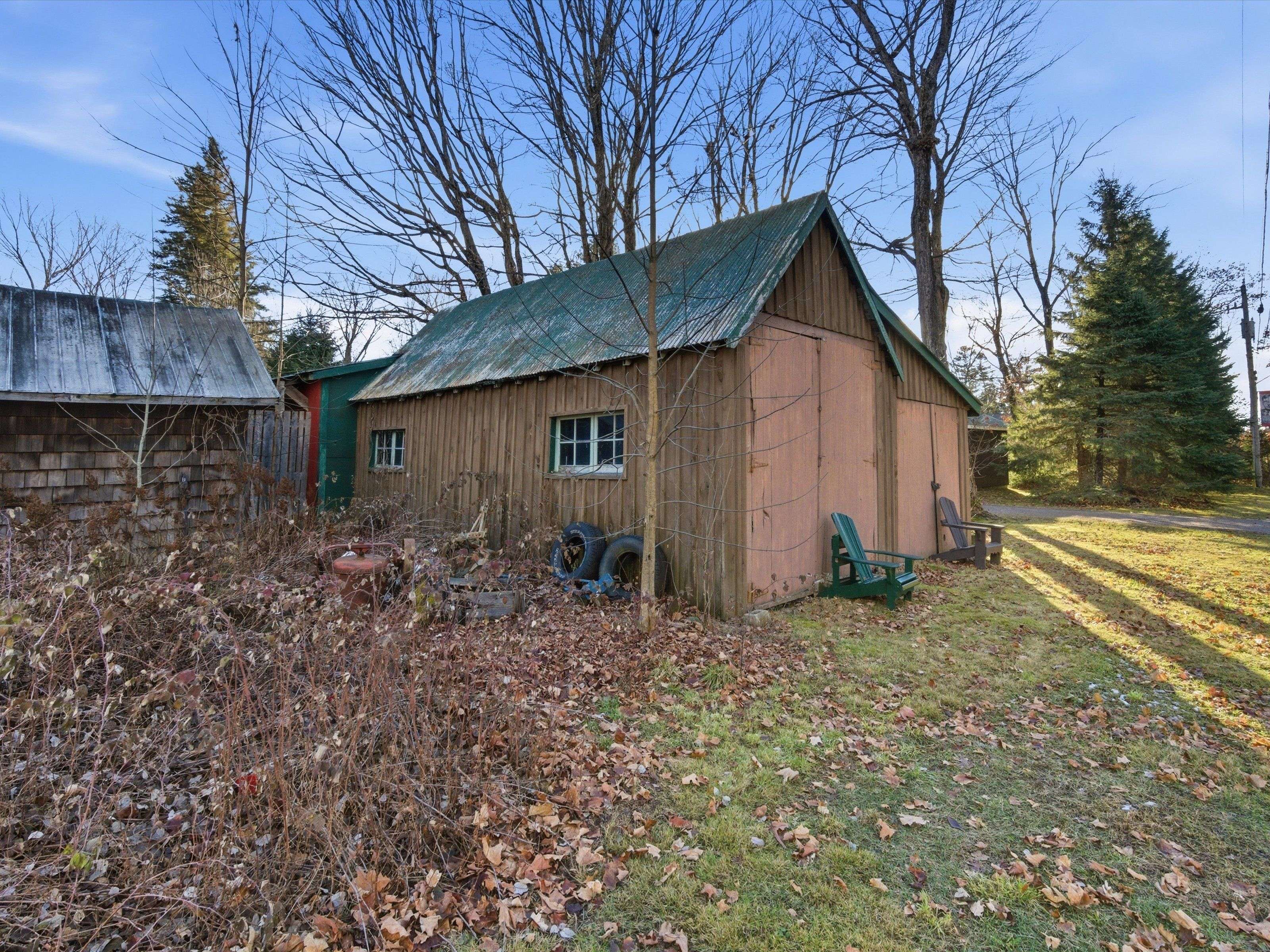 Seguin, ON P0C 1J0,11 Victoria ST W