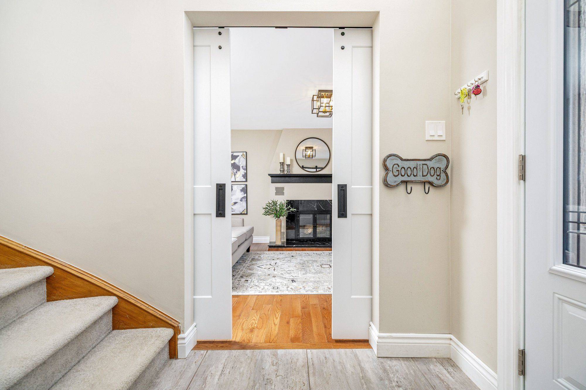 Guelph, ON N1C 1A6,6 Mulberry CT