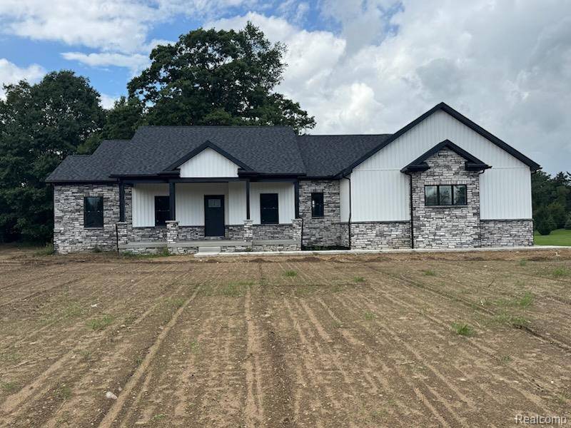 Metamora, MI 48455,2264 Equestrian Trail DR