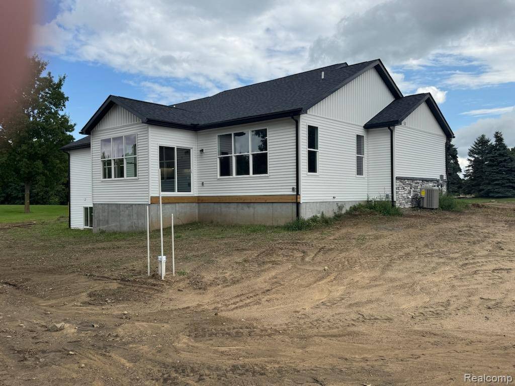 Metamora, MI 48455,2264 Equestrian Trail DR