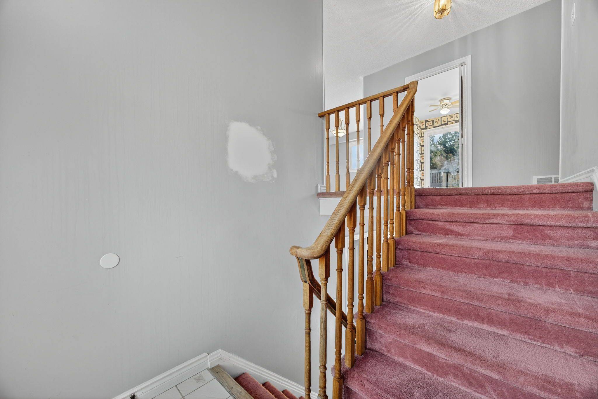 Barrie, ON L4N 3T2,19 Debra CRES