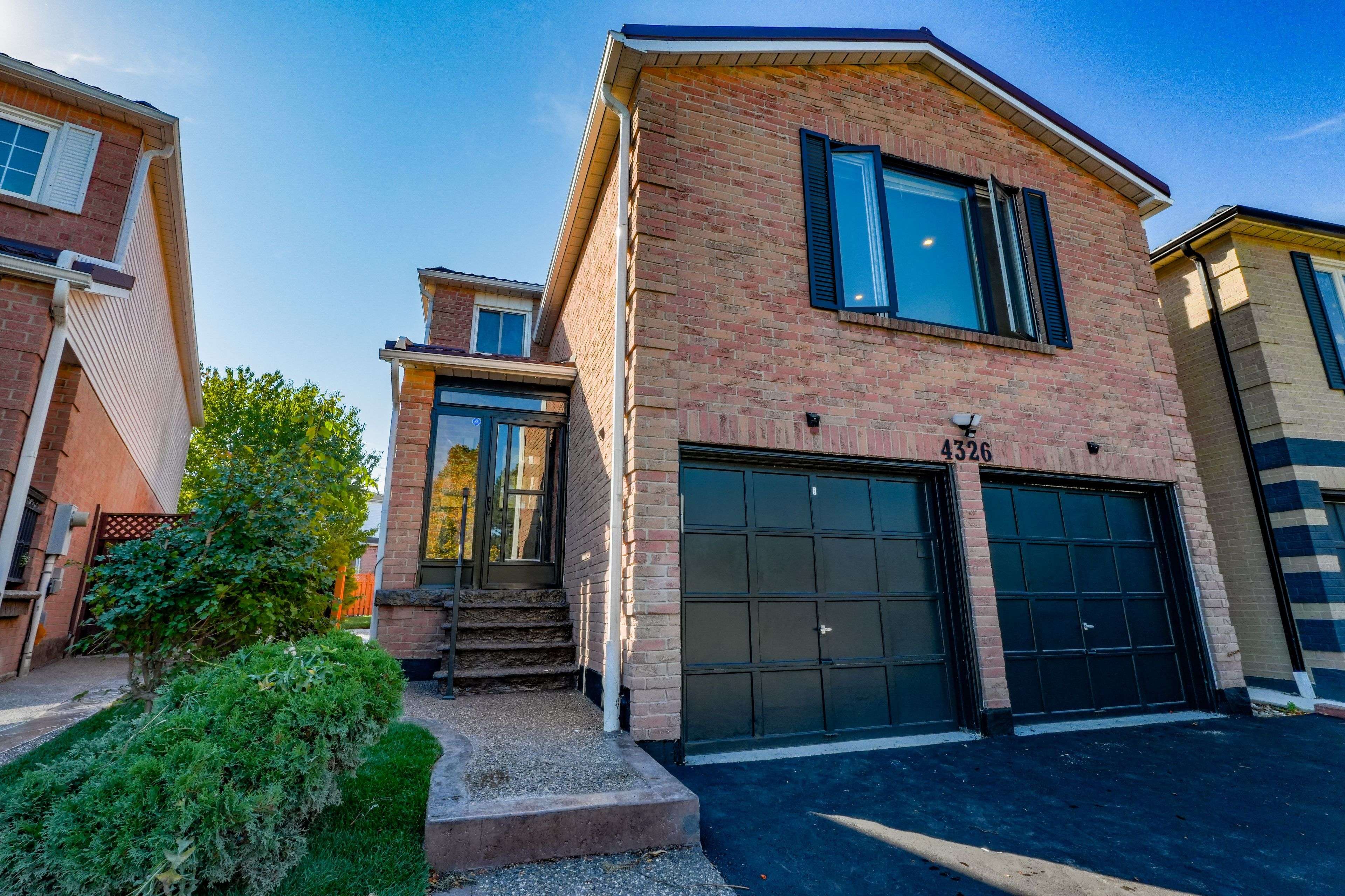 Mississauga, ON L5R 2B2,4326 Waterford CRES