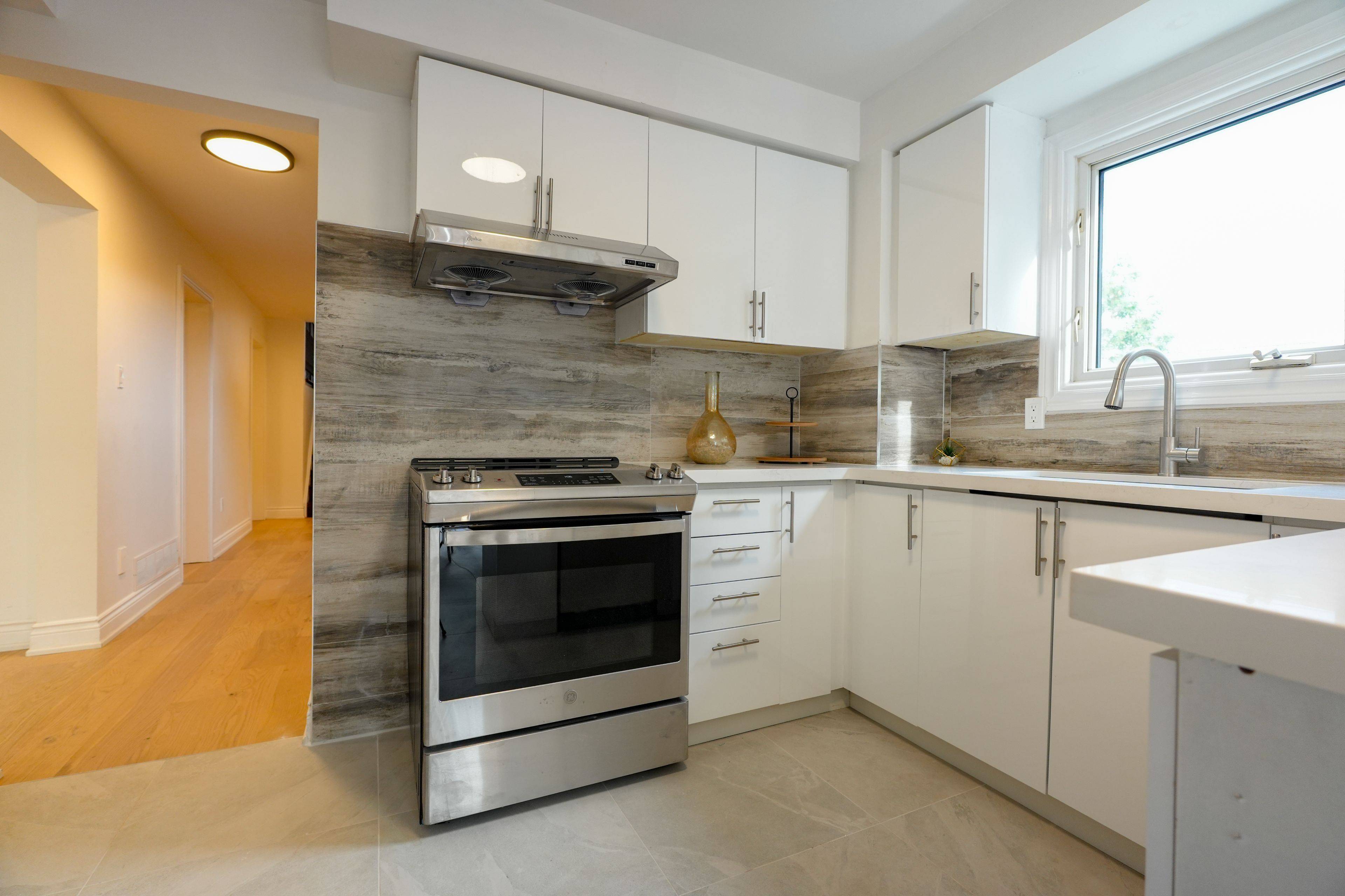 Mississauga, ON L5R 2B2,4326 Waterford CRES