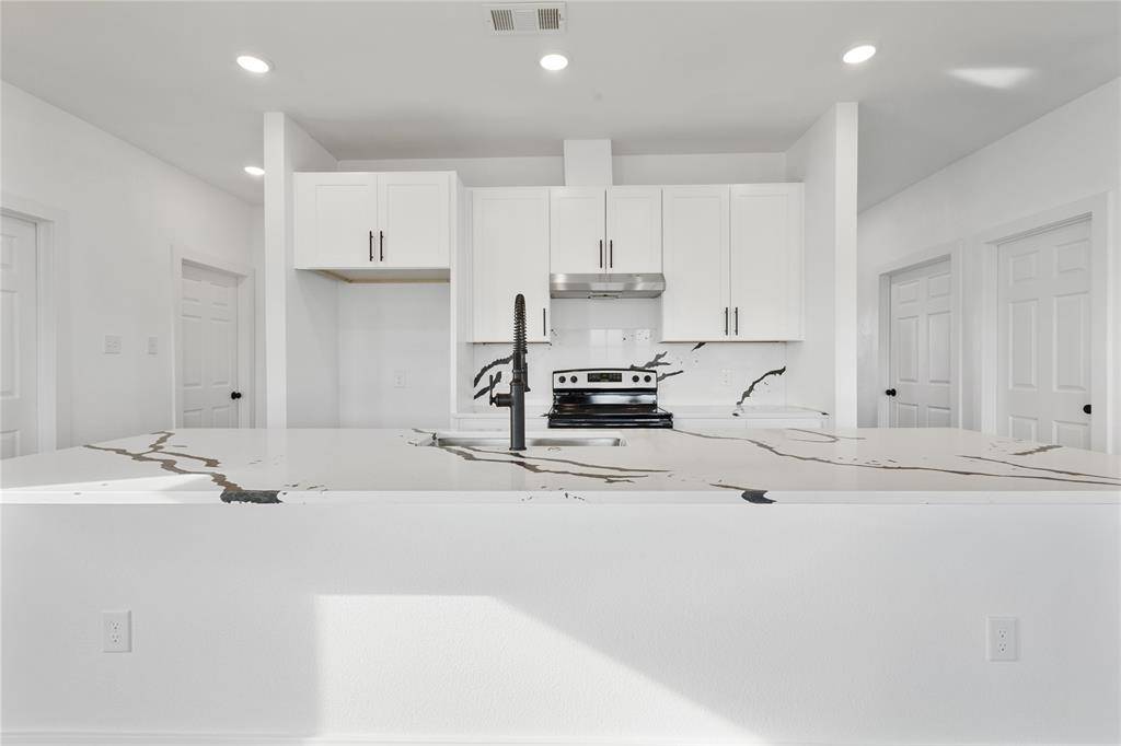 Whitney, TX 76692,131 Stillmeadow Way