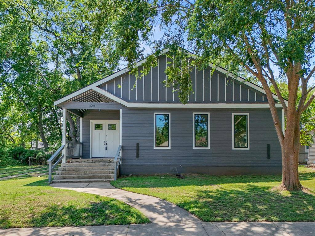 Denison, TX 75020,1008 W Walker Street