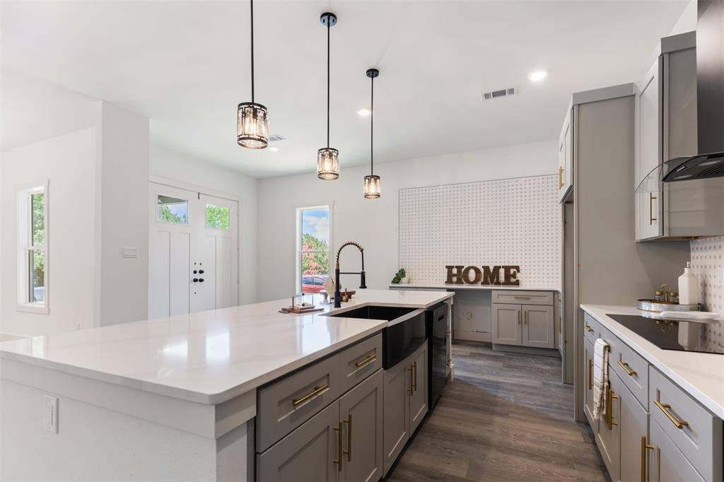 Denison, TX 75020,1008 W Walker Street