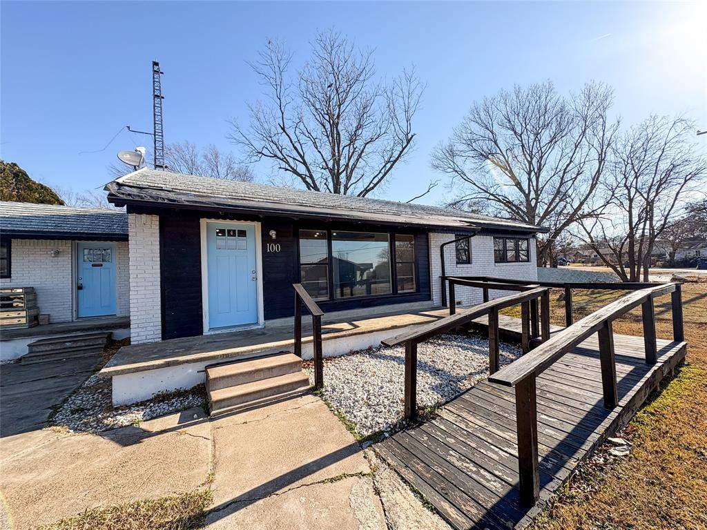 Gunter, TX 75058,100 E Pecan Street