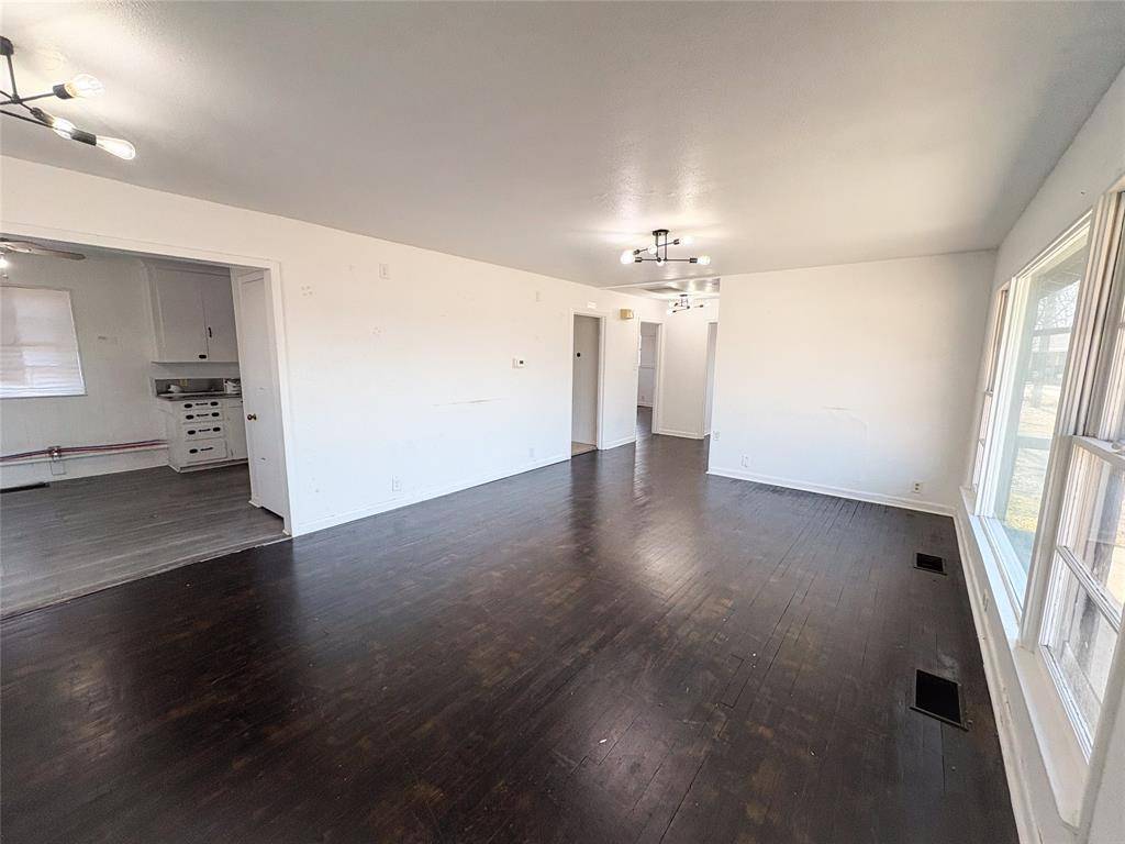 Gunter, TX 75058,100 E Pecan Street