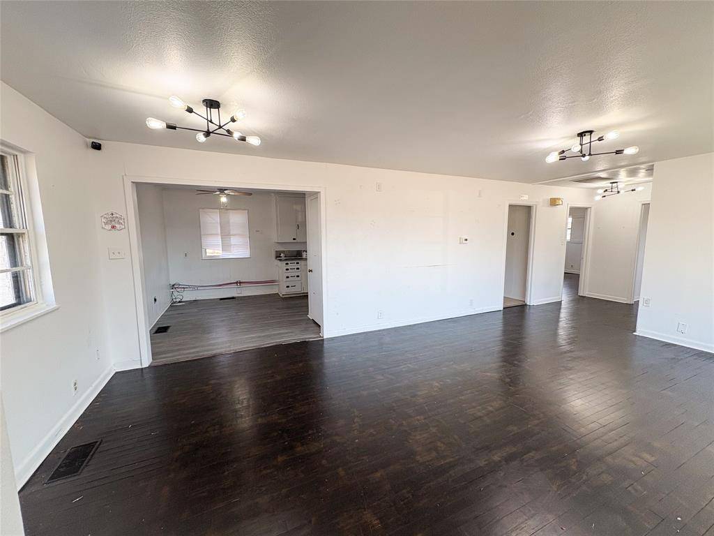 Gunter, TX 75058,100 E Pecan Street