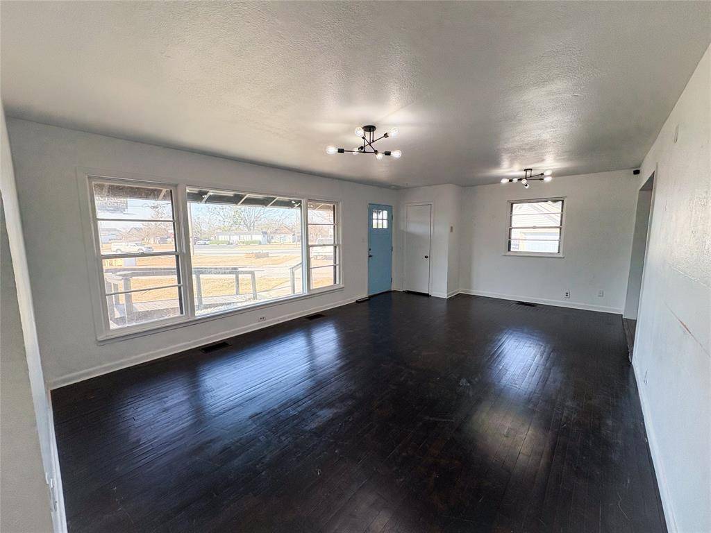 Gunter, TX 75058,100 E Pecan Street