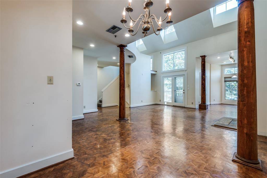 Dallas, TX 75204,905 Liberty Street