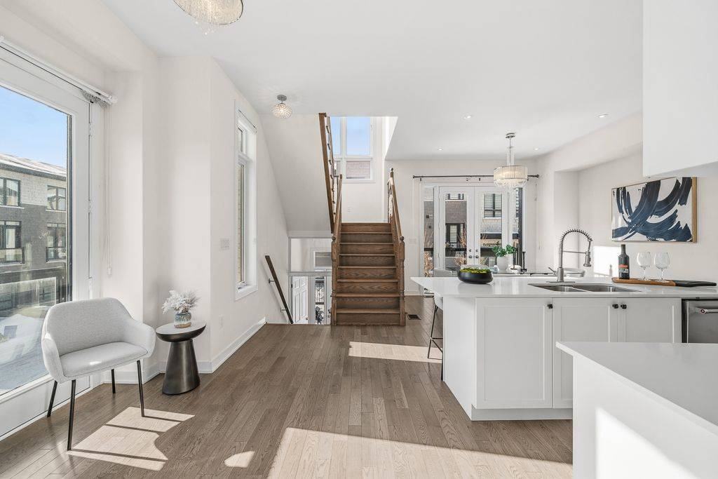 Richmond Hill, ON L4C 5T1,7 Howick LN