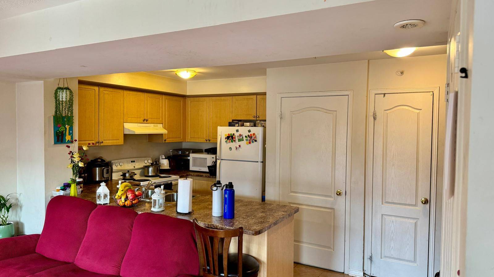 Mississauga, ON L5M 0P7,3250 Bentley DR #10